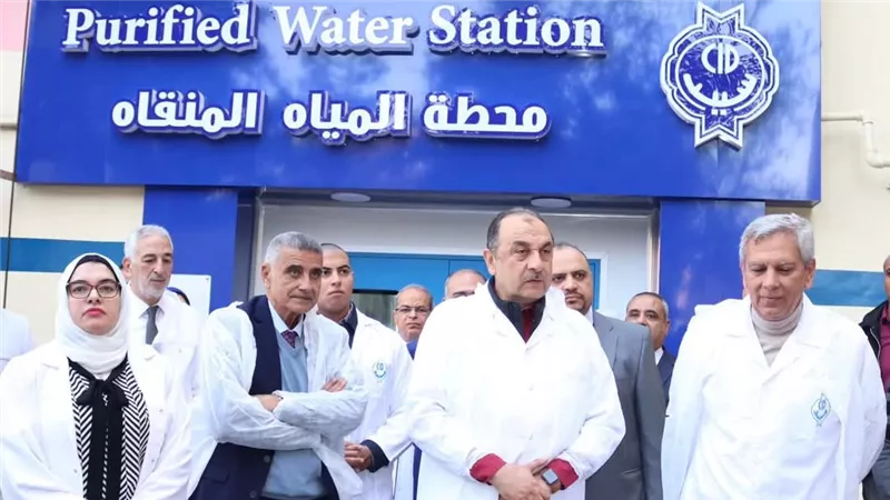 وزير قطاع الأعمال العام يتفقد تطوير شركة 