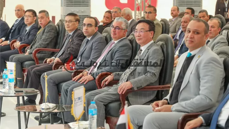 رئيس اقتصادية قناة السويس يشهد تدشين حجر أساس مشروع 