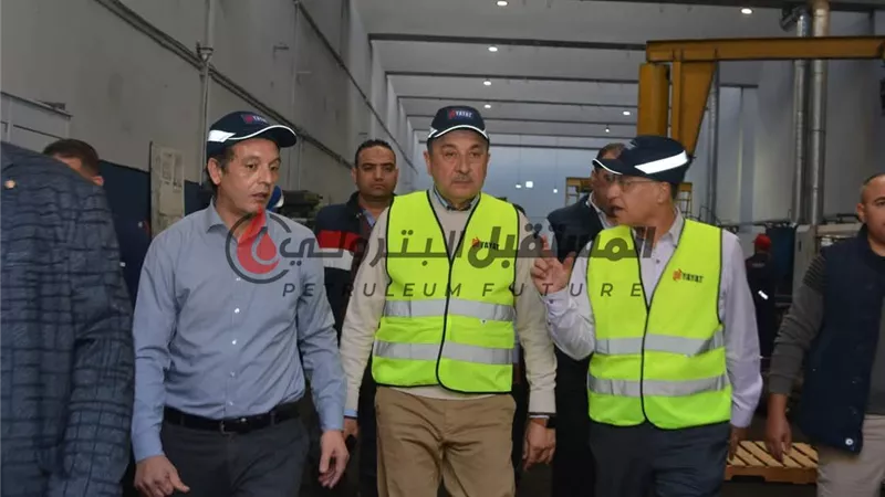 وزير قطاع الأعمال العام يتفقد مصانع شركة اليايات ومهمات وسائل النقل