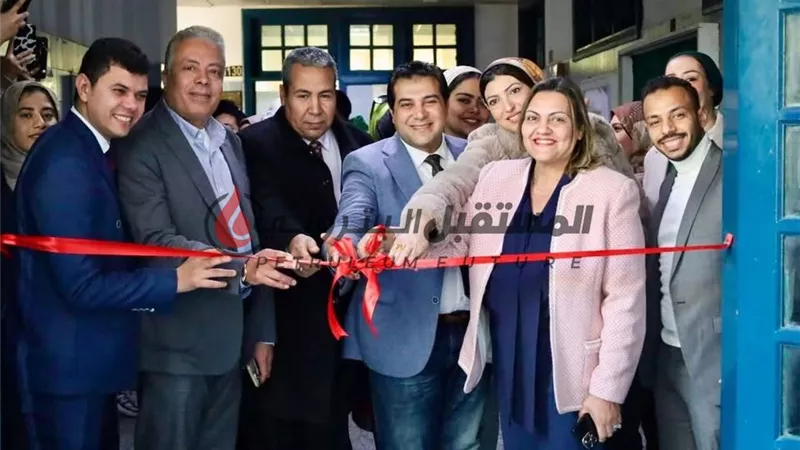 علام يشارك فى افتتاح معرض الصور بكلية الإعلام بجامعة ٦ أكتوبر