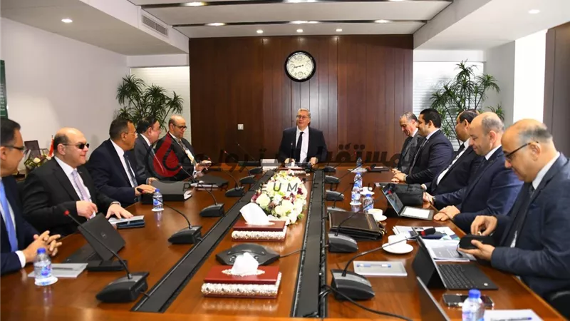 بالأسماء: تعرف على الوفد المرافق للوزير في الأردن