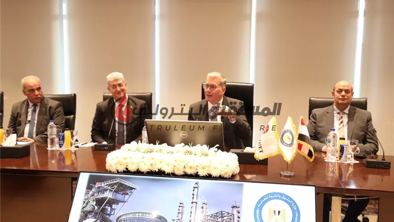 وزير البترول يستعرض موقف بتروجت وتواجدها داخلياً وخارجياً