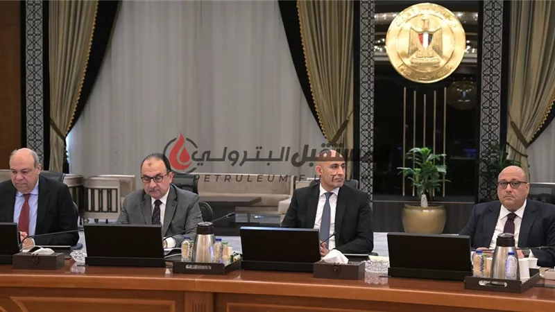 وزير التربية والتعليم يُعيد شهادة البكالوريا المصرية 