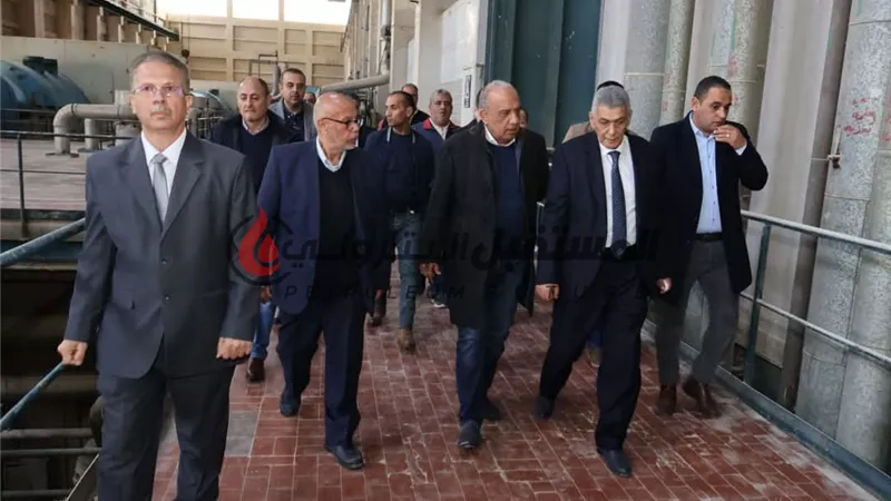 وزير الكهرباء والطاقة المتجددة يفقد محطة توليد كهرباء عتاقة البخارية بالسويس
