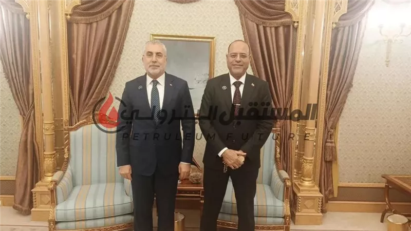 وزير العمل بحث مع نظيره التركي صياغة بروتوكول لتوفير عمالة مدربة لسوق العمل التركي