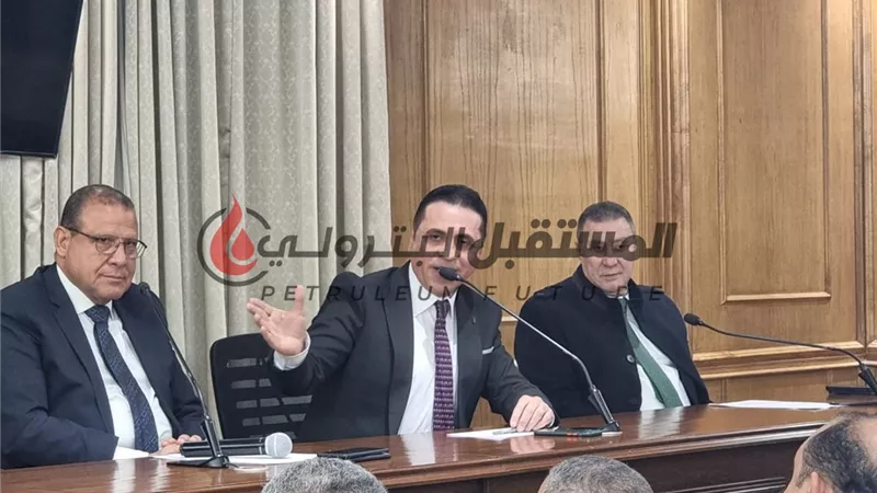 رابح عسل يبدأ زياراته الميدانية بالعاصمة الإدارية