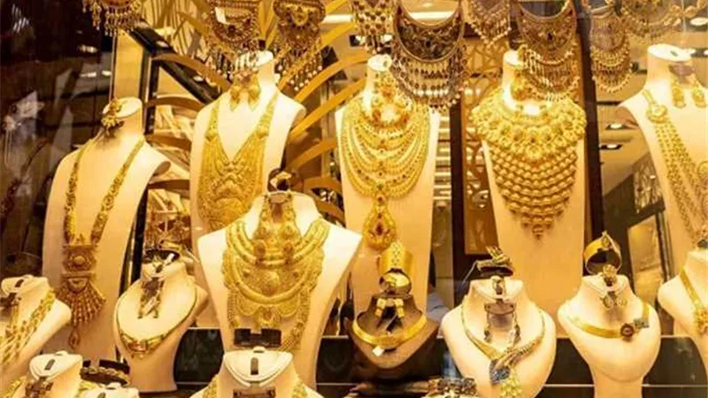اسعار الذهب تقفز وعيار 21 يصعد فوق 4225 جنيهًا