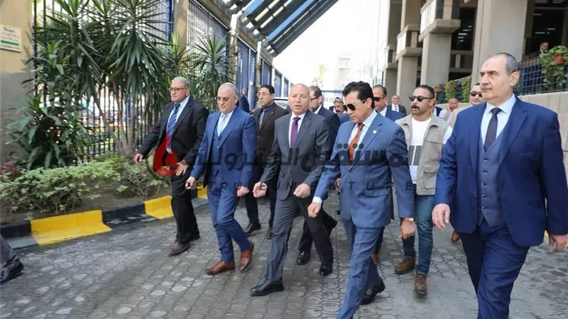 وائل لطفي يتفقد بدء إنشاء ممشى رياضي بمدينة نصر بصحبة وزير الشباب ومحافظ القاهرة