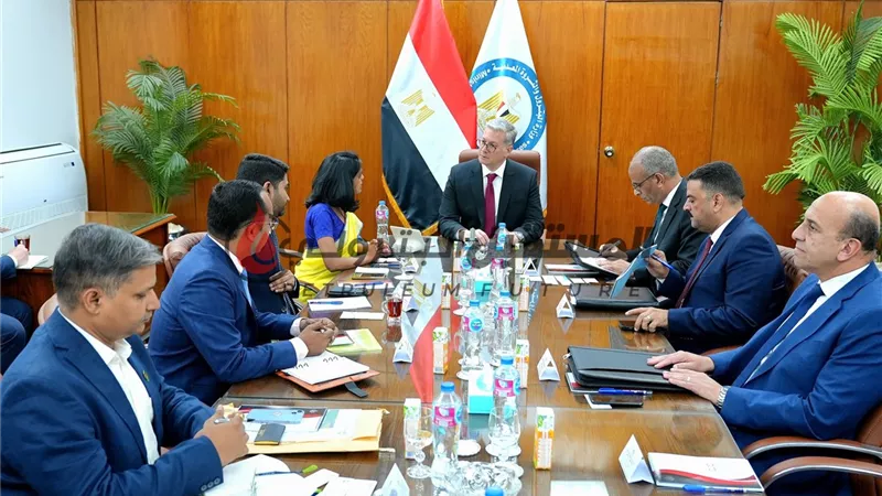 وزير البترول يبحث مع الهند  فرص  التعاون  فى مجال البتروكيماويات والتعدين والأسمدة.