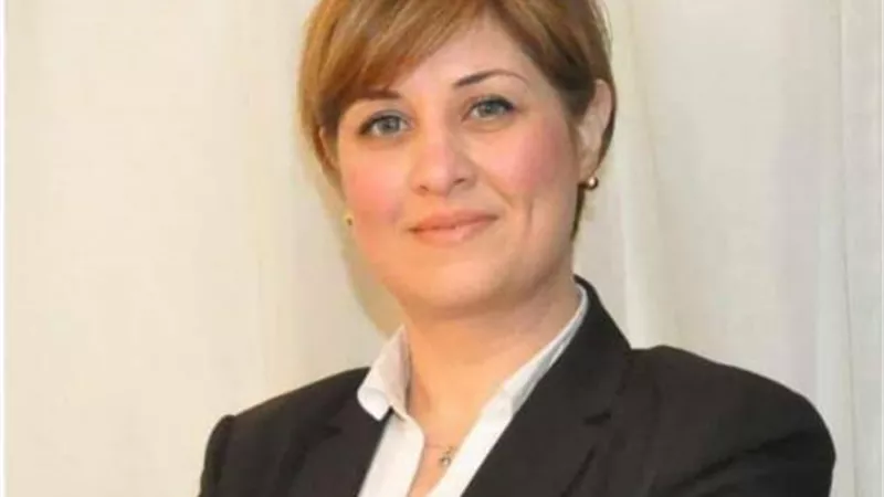 نون النسوة..إيمان العجوز: نموذج للمرأة التي كسرت الحواجز وتحدّت الصعاب