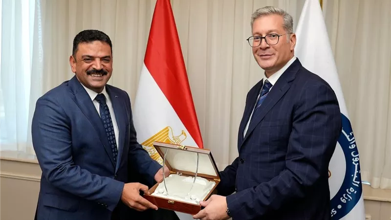 مجرد رأي..درع الوزير ..تكريم أم تمهيد للرحيل؟
