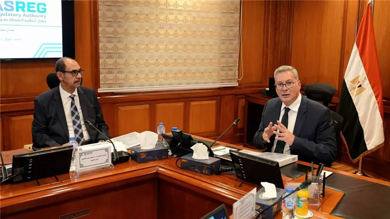 محمد عبدالعزيز: دور جهاز تنظيم الغاز تهيئة بيئة جاذبة للاستثمار وداعمة للصناعة