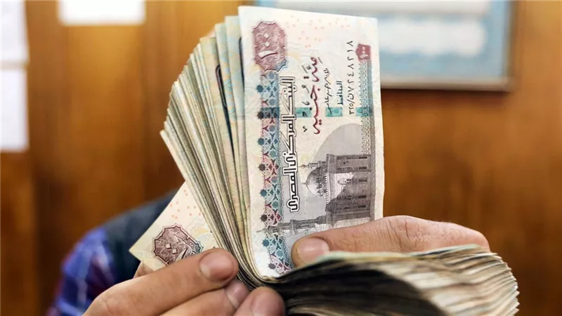 الحد الأدنى وبعده قرارات أخرى..ولماذا قبل عيد البترول؟
