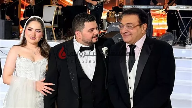 بالصور: زفاف زياد محمد عليم على عروسه ماهيتاب والملا وكمال شاهدا على العقد