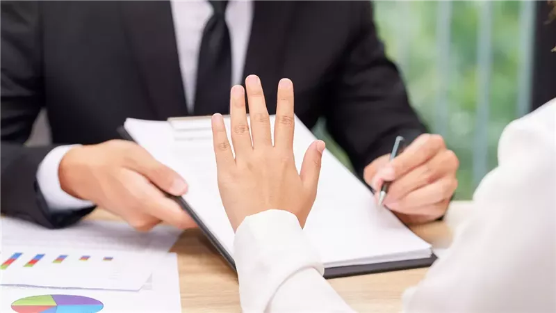 تنويه: ماذا عن ال13 موظف الذين تم تأخر ترقياتهم في ابسكو