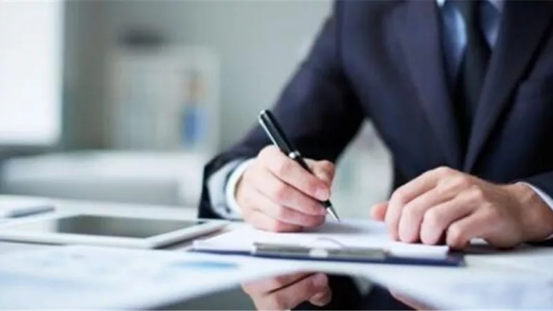 خميس القرارات الحاسمة