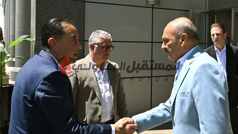 رئيس الوزراء يبدأ جولة موسعة لافتتاح 9 مشروعات صناعية بالمنطقة الاقتصادية لقناة السويس