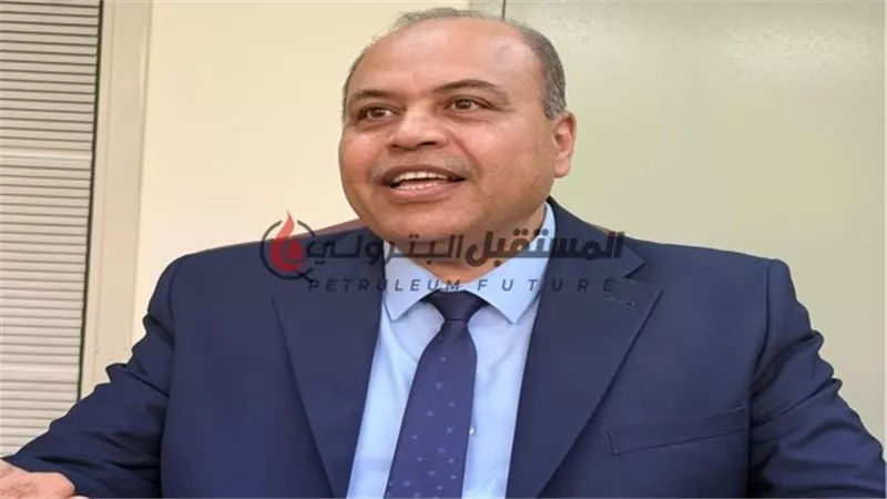 أيمن عبدالبديع..الرجل الذي غيّر وجه نيابة التوزيع داخل هيئة البترول