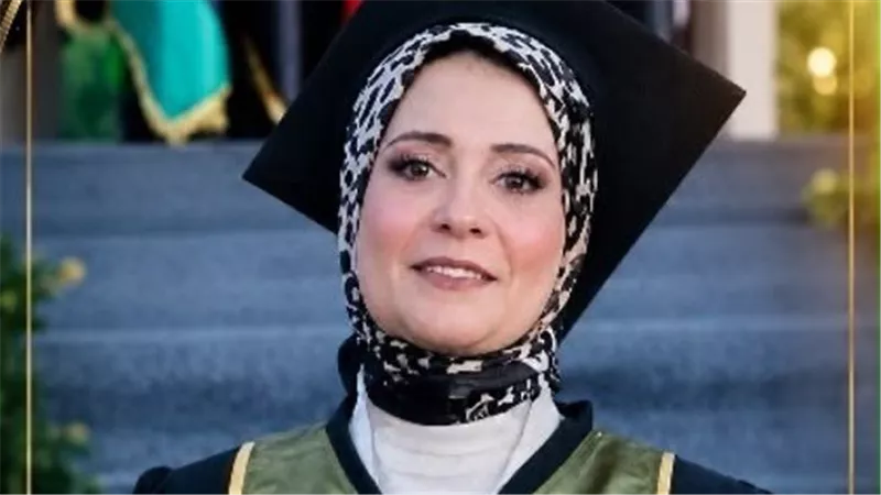 شاهيناز الحسيني ابنة شركة الإسكندرية للبترول تحصل على ماجستير إدارة الجودة