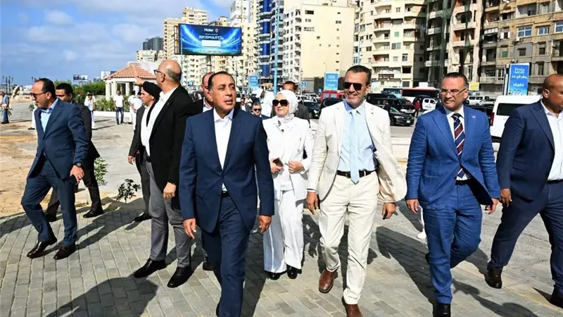 لماذا أجّل رئيس الوزراء زيارة الإسكندرية للبترول رغم وجوده في المحافظة؟