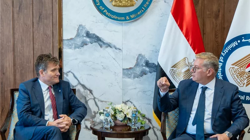 تفاصيل لقاء وزير البترول مع مسئولي بي بي