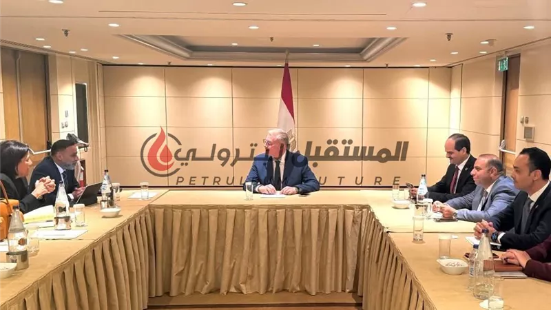 السبت: وزير البترول يتوجه للسعودية للمشاركة في مؤتمر الطاقة